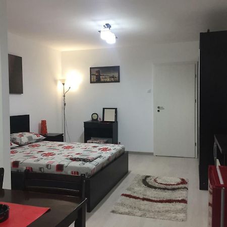 Faleza Apartment Gałacz Zewnętrze zdjęcie