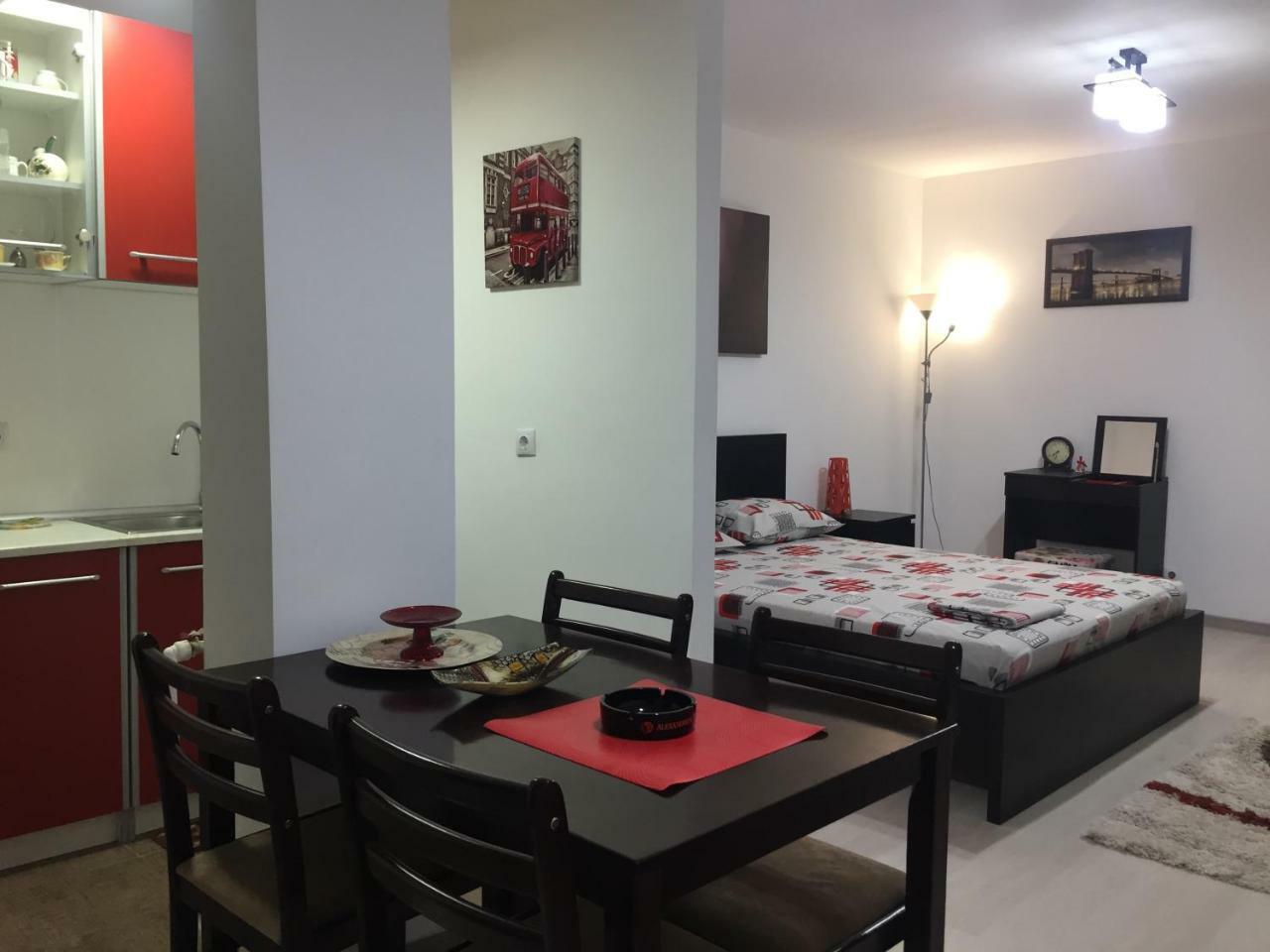 Faleza Apartment Gałacz Zewnętrze zdjęcie